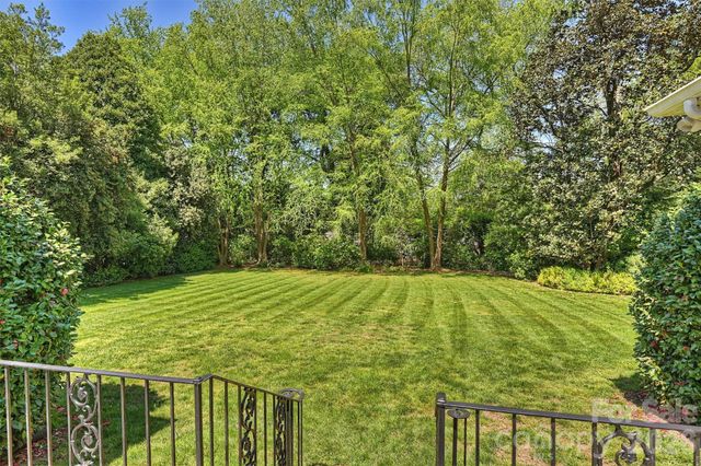 812 Ardsley Road, Charlotte, NC 28207