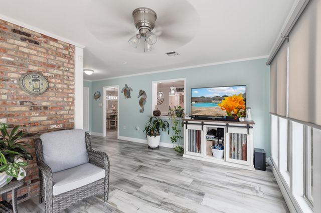 305 Chantilly Drive, Houma, LA 70360