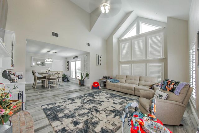 305 Chantilly Drive, Houma, LA 70360