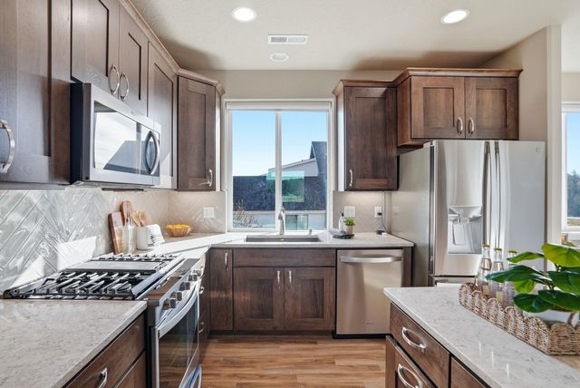 453 N Cochran Pl, Spokane, WA 99201