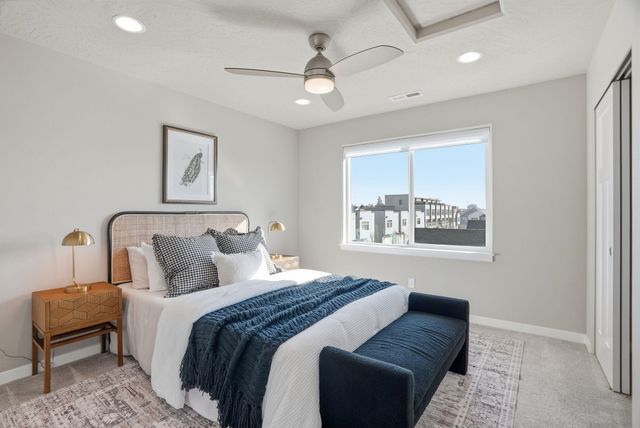 453 N Cochran Pl, Spokane, WA 99201