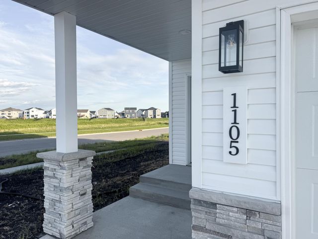 1105 Jill Drive W, West Fargo, ND 58078
