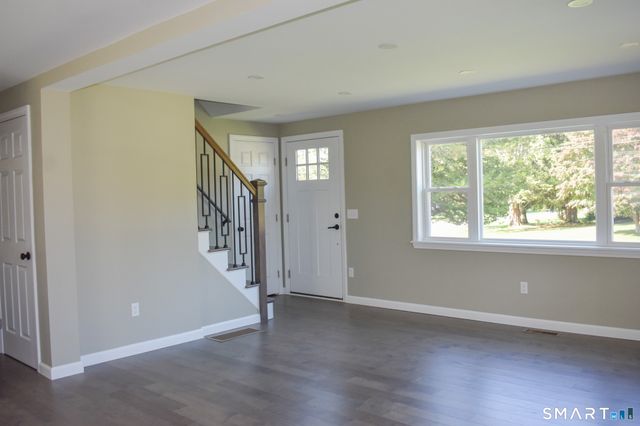 43 Hale Haven Court, Montville, CT 06382