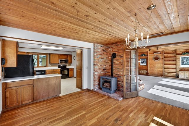 22910 N Perry Rd, Colbert, WA 99005