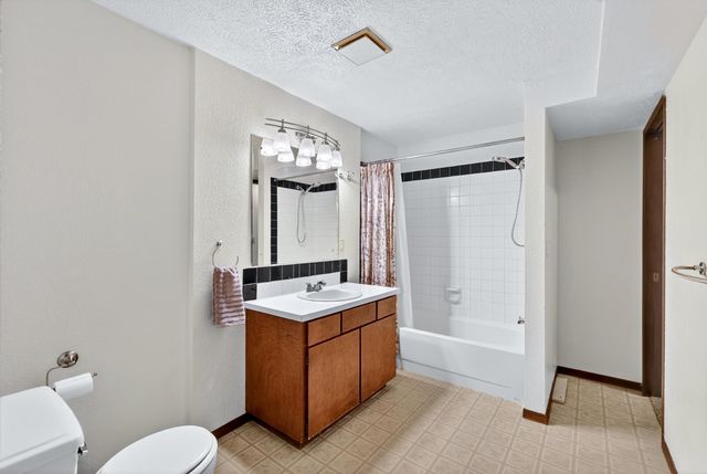 22910 N Perry Rd, Colbert, WA 99005