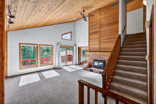 22910 N Perry Rd, Colbert, WA 99005