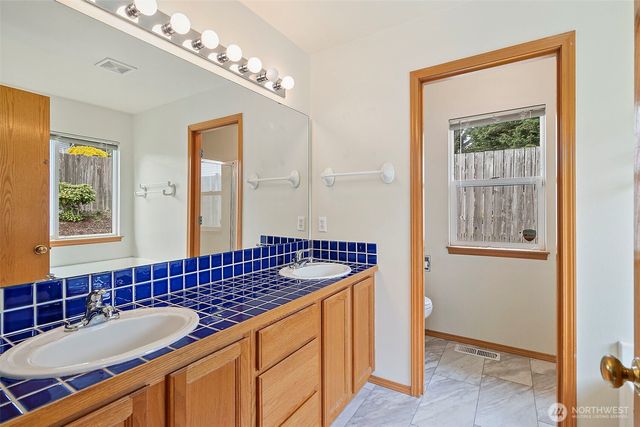 24322 117th Avenue SE, Kent, WA 98030