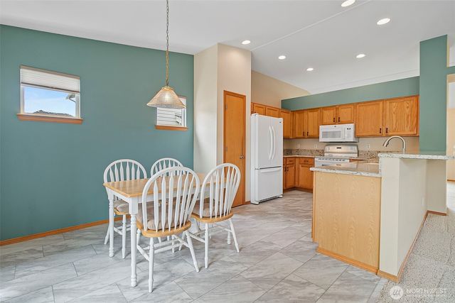 24322 117th Avenue SE, Kent, WA 98030