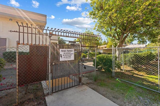 745 E Bradley Avenue 33, El Cajon, CA 92021