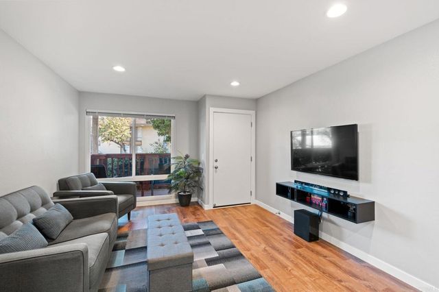 745 E Bradley Avenue 33, El Cajon, CA 92021