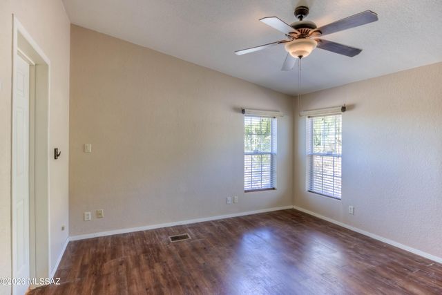 6425 S Speaks Trail, Tucson, AZ 85746