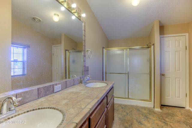 6425 S Speaks Trail, Tucson, AZ 85746