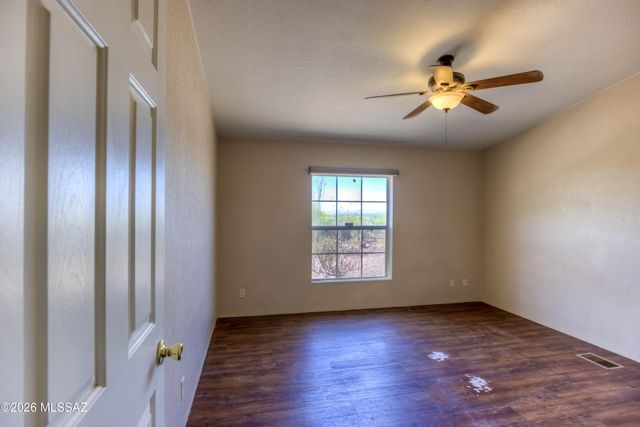 6425 S Speaks Trail, Tucson, AZ 85746