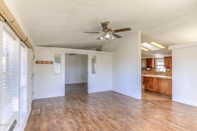 6425 S Speaks Trail, Tucson, AZ 85746