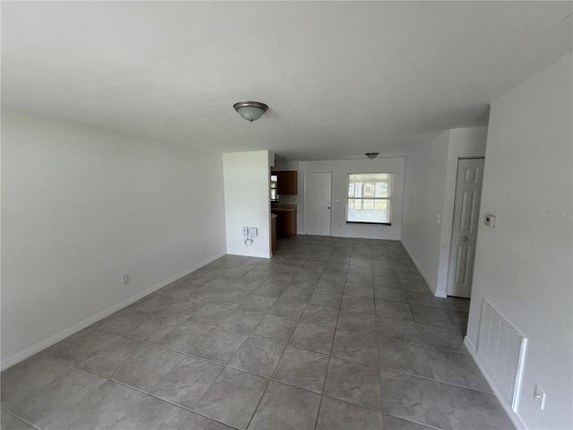 11 PINE CIRCLE LANE, Ocala, FL 34472