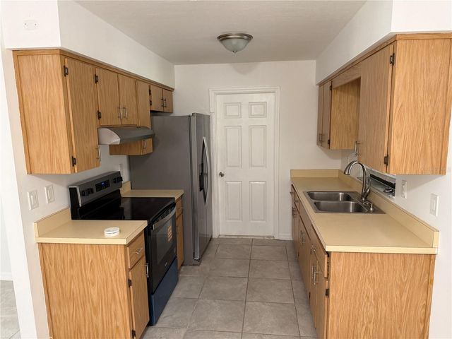 11 PINE CIRCLE LANE, Ocala, FL 34472