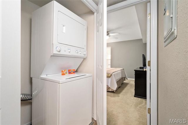 1953 Greenglen Drive 303, St Louis, MO 63122
