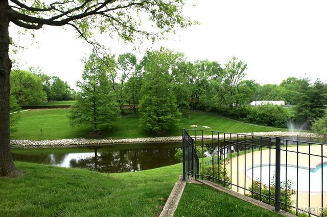 1953 Greenglen Drive 303, St Louis, MO 63122