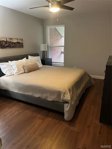 1953 Greenglen Drive 303, St Louis, MO 63122