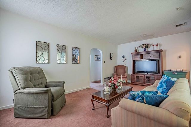 5338 Cetronia Road, Upper Macungie Twp, PA 18106