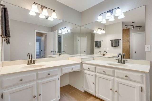 6604 Aztec Court, Lake Worth, TX 76135