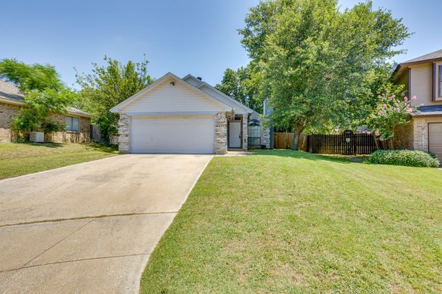 6604 Aztec Court, Lake Worth, TX 76135