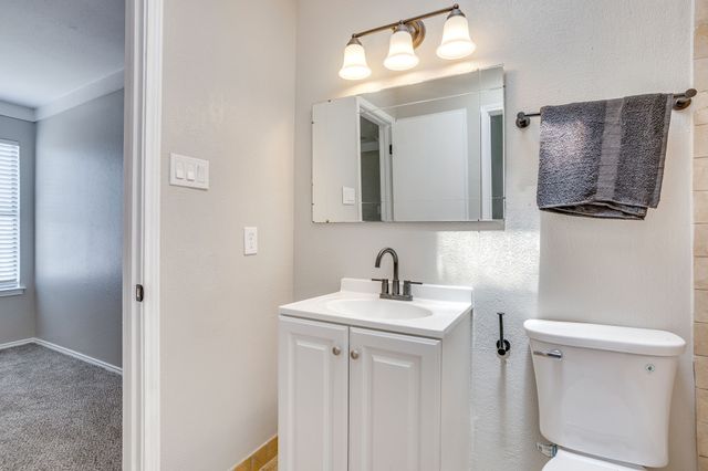 6604 Aztec Court, Lake Worth, TX 76135