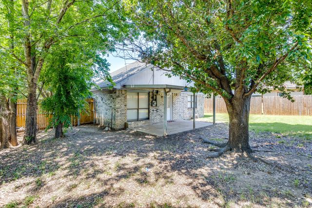 6604 Aztec Court, Lake Worth, TX 76135