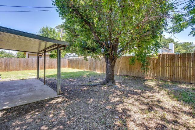 6604 Aztec Court, Lake Worth, TX 76135
