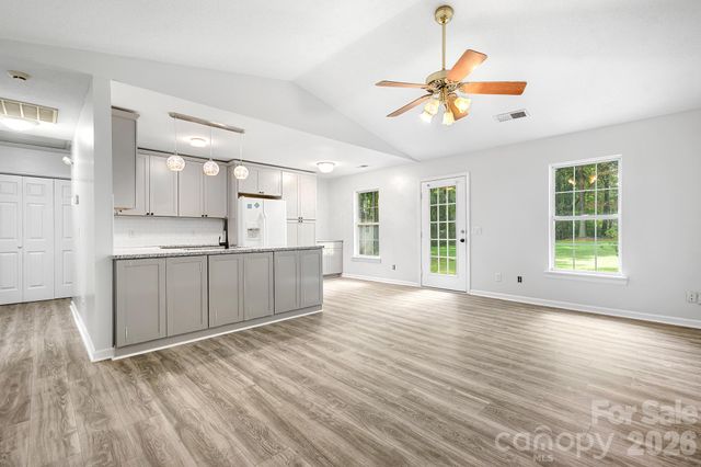 134 Mills Valley Drive, Mooresville, NC 28117