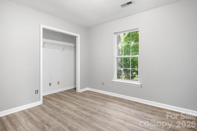 134 Mills Valley Drive, Mooresville, NC 28117