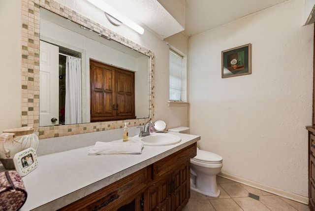 824 Batchler Road, Red Oak, TX 75154