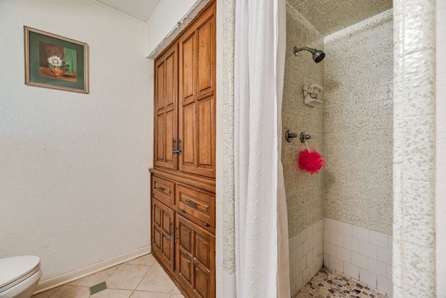 824 Batchler Road, Red Oak, TX 75154