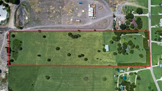 824 Batchler Road, Red Oak, TX 75154