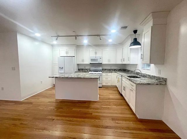 13 Water 2, Framingham, MA 01701