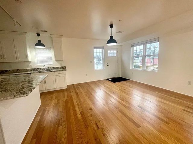 13 Water 2, Framingham, MA 01701