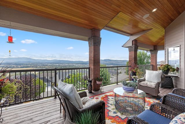 8622 E Woodland Park Dr, Spokane, WA 99217