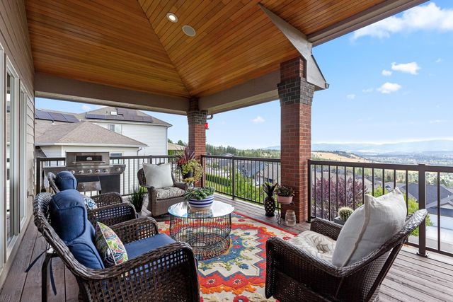 8622 E Woodland Park Dr, Spokane, WA 99217