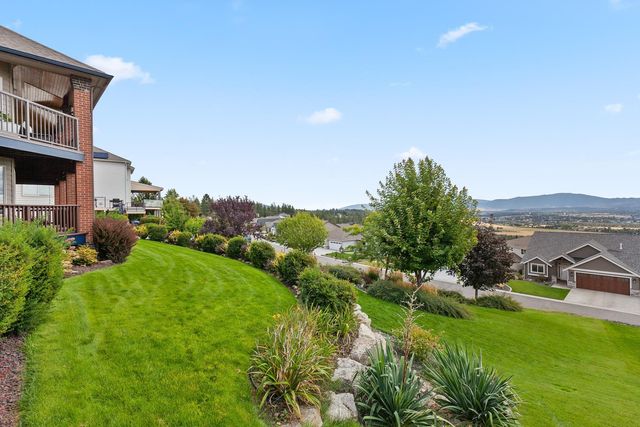 8622 E Woodland Park Dr, Spokane, WA 99217