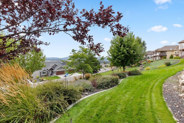 8622 E Woodland Park Dr, Spokane, WA 99217