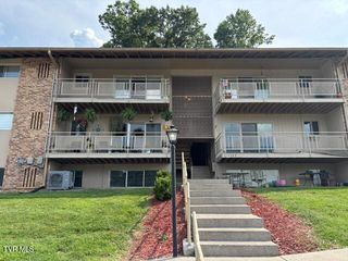 1145 Carriage Circle Circle, 204, Bristol, VA 24201
