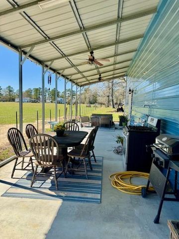77 Private Road 2102, Liberty, TX 77575