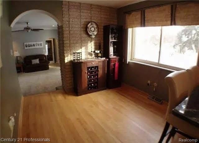 575 Troyvally Street, Troy, MI 48098