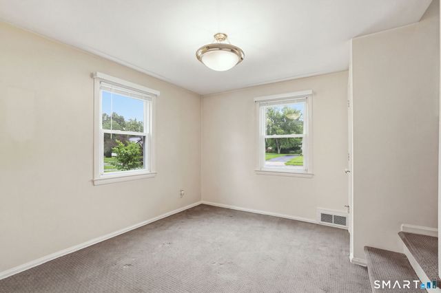 120 White Street, Manchester, CT 06042