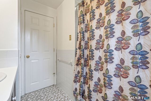 120 White Street, Manchester, CT 06042