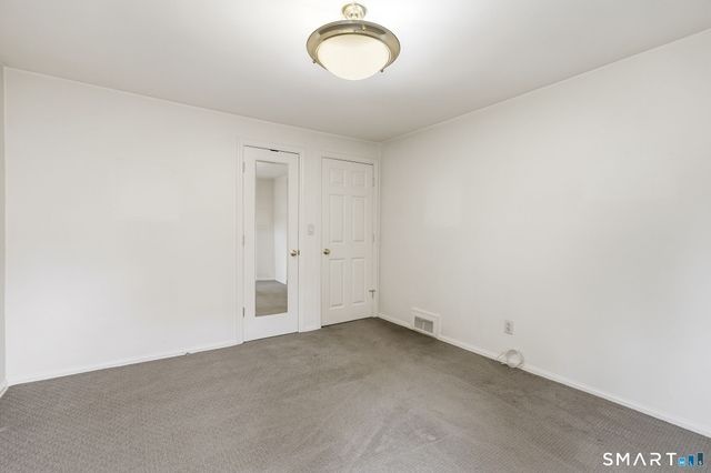 120 White Street, Manchester, CT 06042