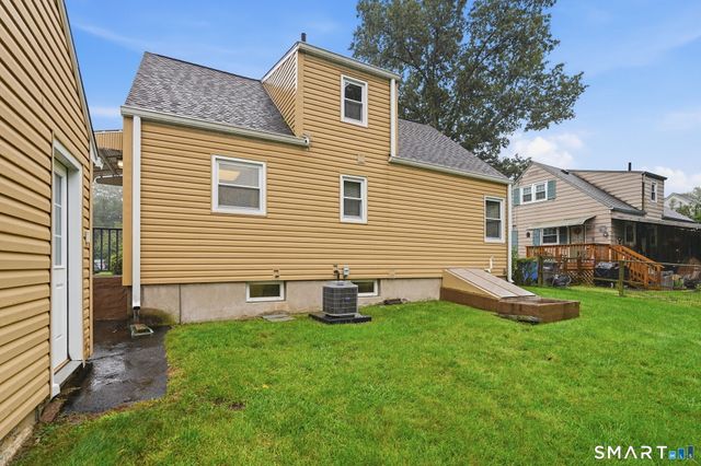 120 White Street, Manchester, CT 06042