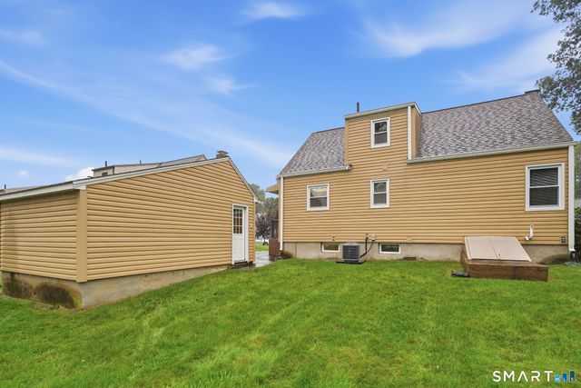 120 White Street, Manchester, CT 06042