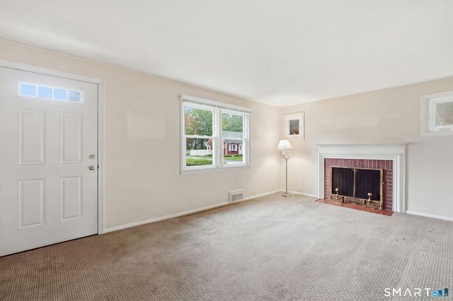 120 White Street, Manchester, CT 06042