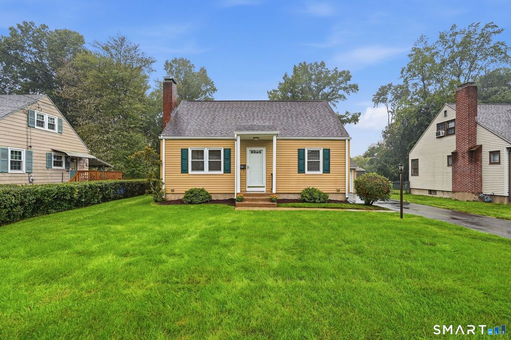 120 White Street, Manchester, CT 06042